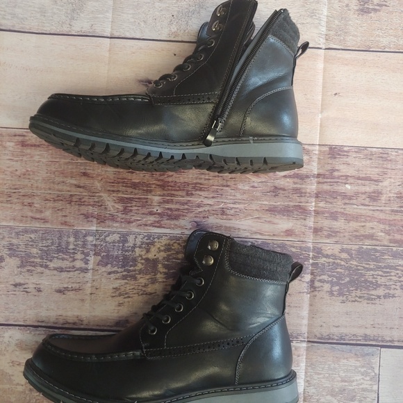Men's Boots - Picture 1 of 4